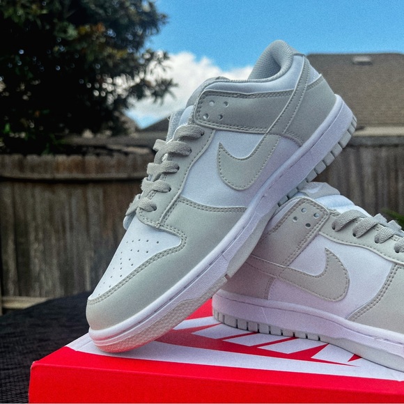 Nike Dunk Low Retro Grey Fog Retro Casual
Sneaker Grey {SIZE 8.5} 🔥😶‍🌫️ - Picture 5 of 12